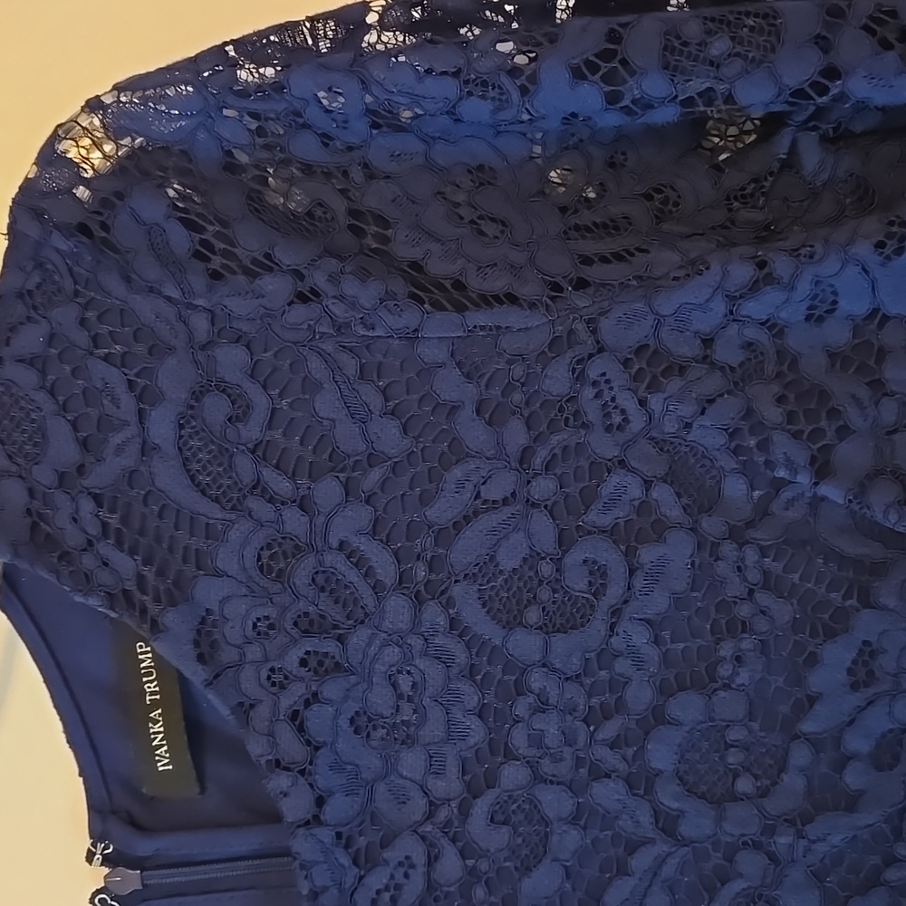Ivanka Trump Navy Floral Lace Dress Sz 14 - Picture 4 of 13